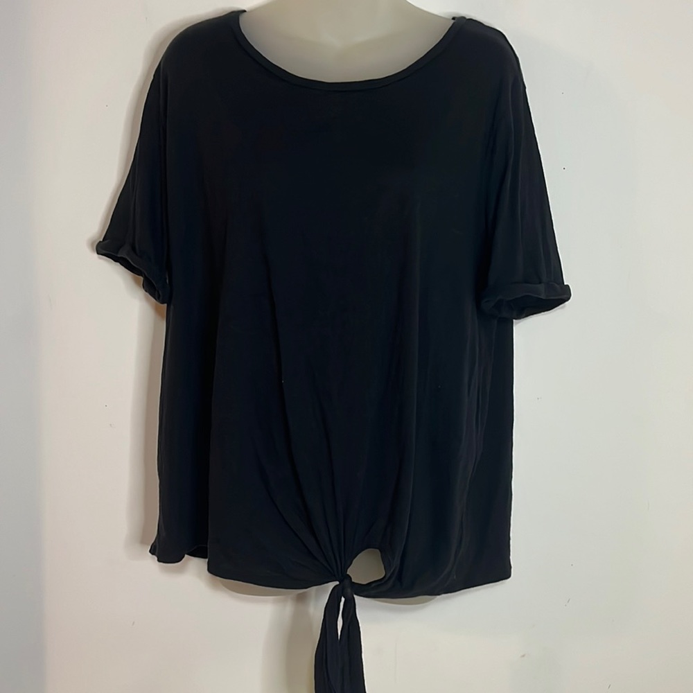 Green Envy Women's Black Round Neck Knotted Hem T-Shirt Organic Cotton Blend